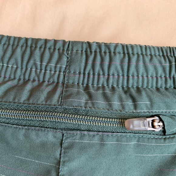 Nike Dry fit running shorts Green. - Picture 3 of 6